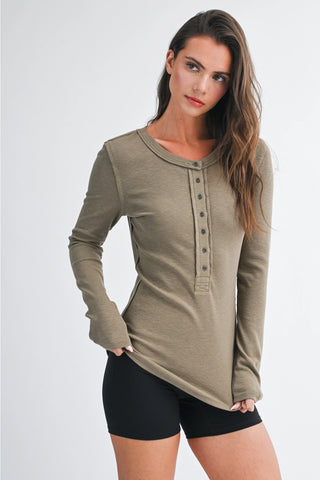 Jancey Henley Top in Mushroom