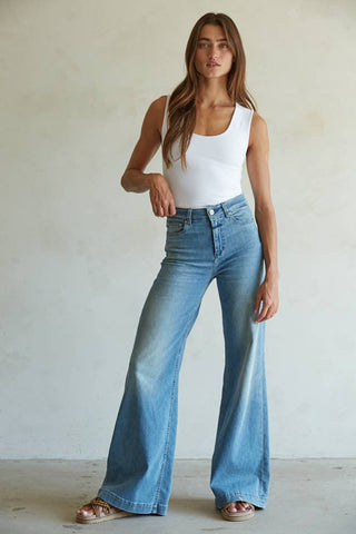 Clean Lines Seamless Top