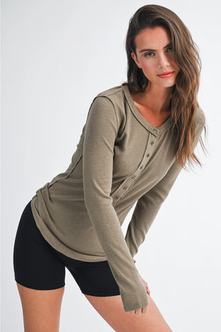 Jancey Henley Top in Mushroom